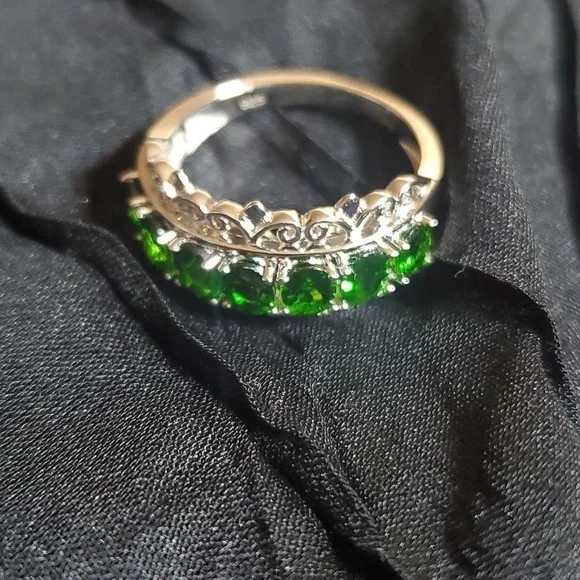 Chrome Diopside Half Eternity Band Ring in Platinum Over Sterling Silver - Picture 8 of 9